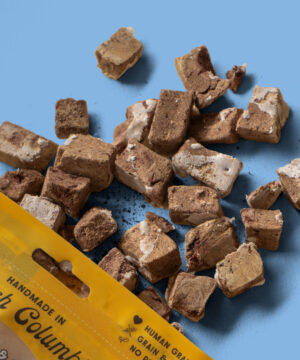 WILD VIBES TREAT CO. BEEF LIVER & BONE BROTH TREATS 80G