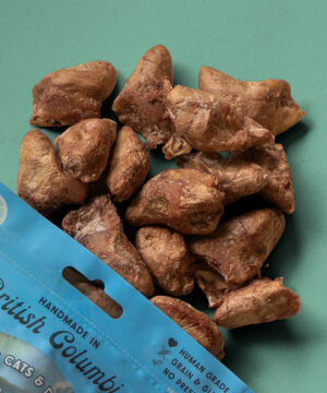 WILD VIBES TREAT CO. CHICKEN HEART & BONE BROTH TREATS 68G